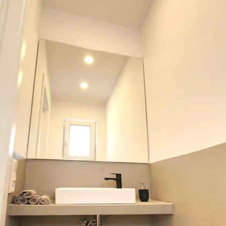 New! Calm Design-house, U-bahn, Terrace, Office Semesterbostad *