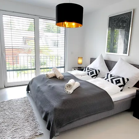 New! Calm Design-house, U-bahn, Terrace, Office