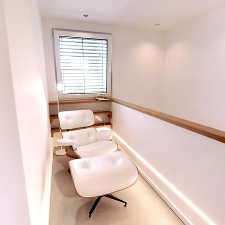 Feriehus New! Calm Design-house, U-bahn, Terrace, Office München