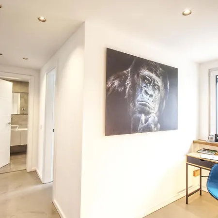 New! Calm Design-house, U-bahn, Terrace, Office Feriehus