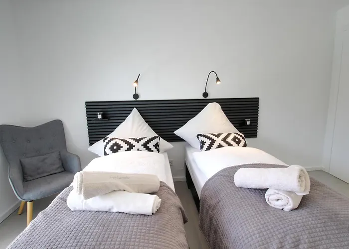 度假居 New! Calm Design-house, U-bahn, Terrace, Office 慕尼黑