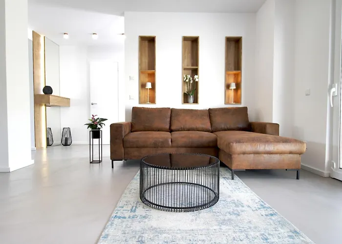 New! Calm Design-house, U-bahn, Terrace, Office