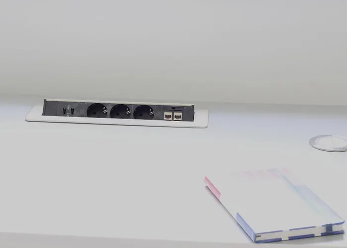 New! Calm Design-house, U-bahn, Terrace, Office 度假居 *