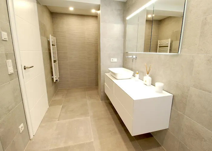 New! Calm Design-house, U-bahn, Terrace, Office * München